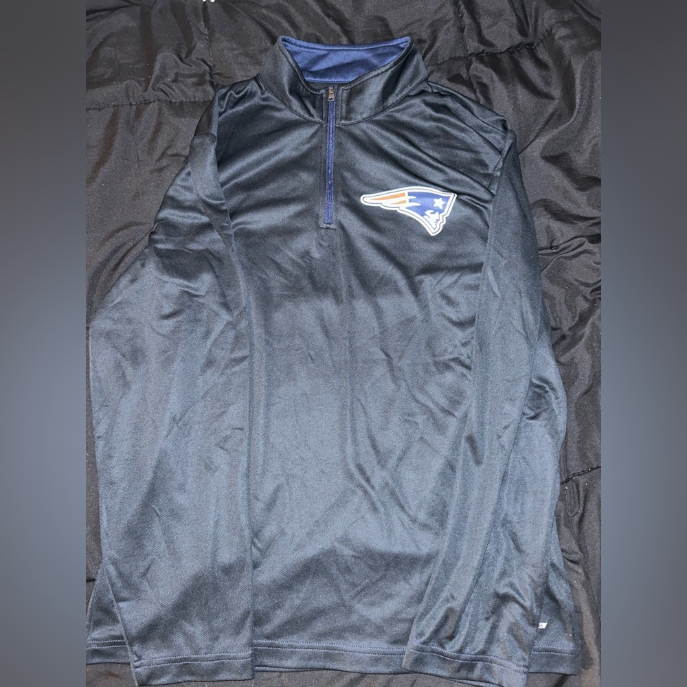 I am selling this blue Patriots windbreaker!